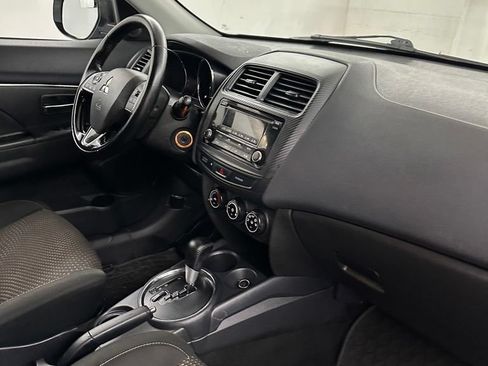 Used 2016 Mitsubishi Outlander Sport ES FWD image 33