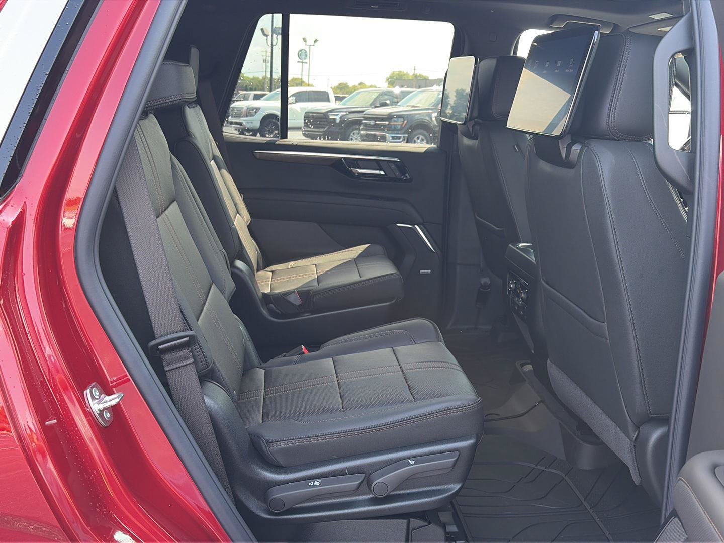New 2026 Chevrolet Tahoe High Country AWD/4WD image 23