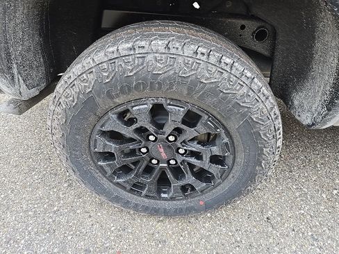 New 2026 GMC Canyon Elevation image 18