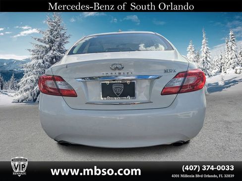 Used 2011 INFINITI M37 x w/ Deluxe Touring Pkg image 18