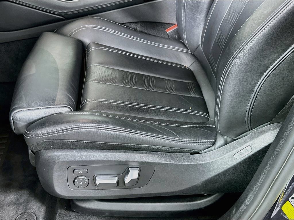 Used 2020 BMW X6 sDrive40i w/ M Sport Package RWD image 20
