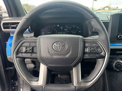 Used 2025 Toyota Tacoma TRD Off-Road image 25