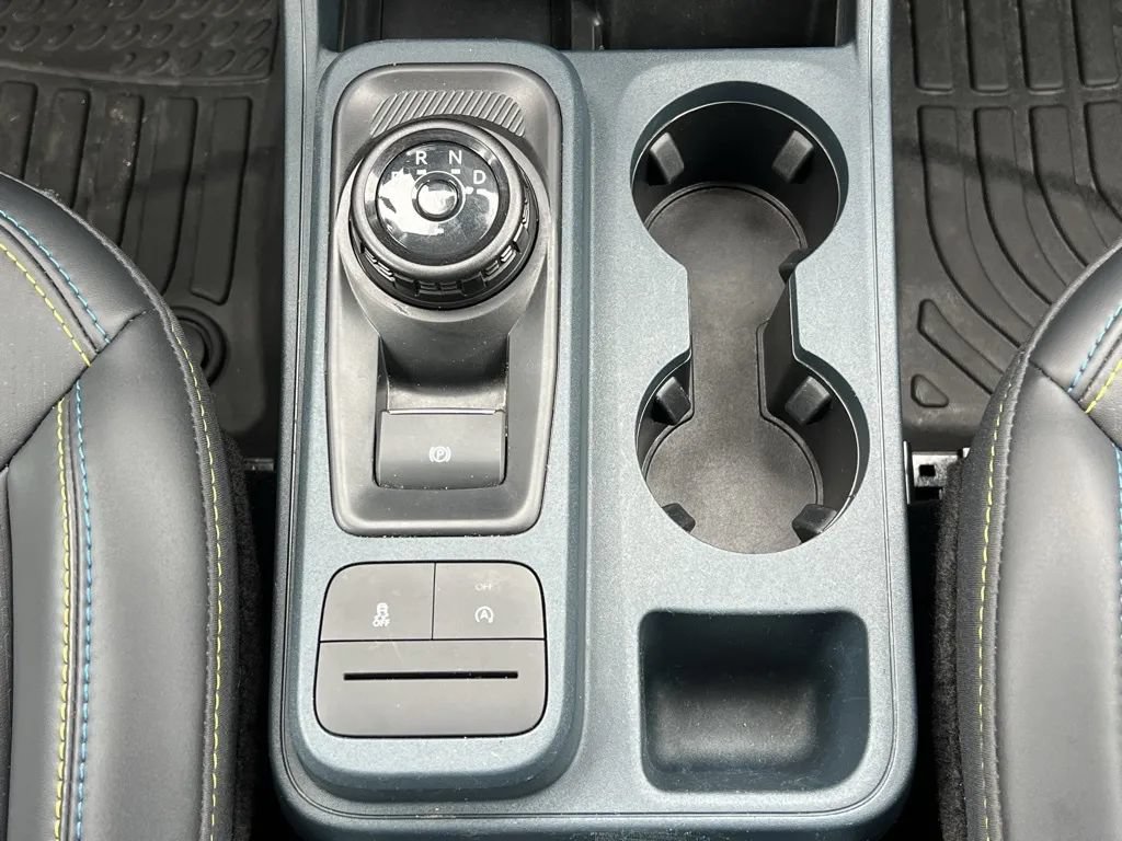 Used 2025 Ford Maverick Lobo AWD/4WD image 31