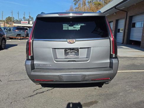 Used 2019 Cadillac Escalade ESV Platinum image 4