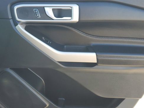 Used 2023 Ford Explorer XLT w/ Equipment Group 202A image 45