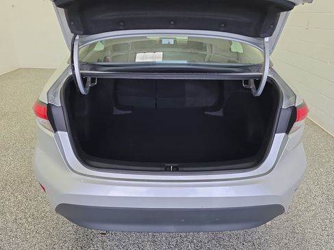 Used 2025 Toyota Corolla LE FWD image 9