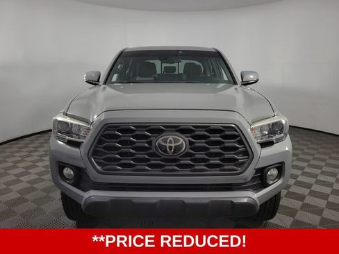 Used 2020 Toyota Tacoma TRD Off-Road w/ Technology Package AWD/4WD image 2