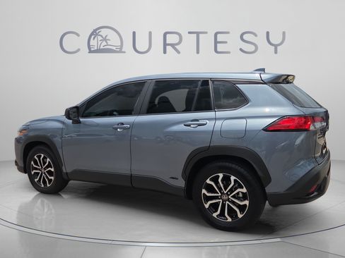 Used 2024 Toyota Corolla Cross AWD Hybrid image 3