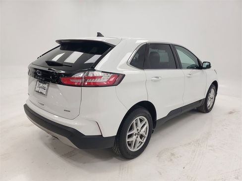 Used 2023 Ford Edge SEL image 6