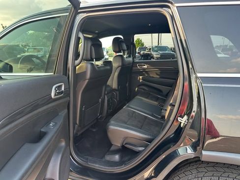 Used 2021 Jeep Grand Cherokee Laredo X AWD/4WD image 28