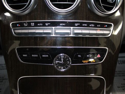 Used 2019 Mercedes-Benz C 300 Sedan image 46