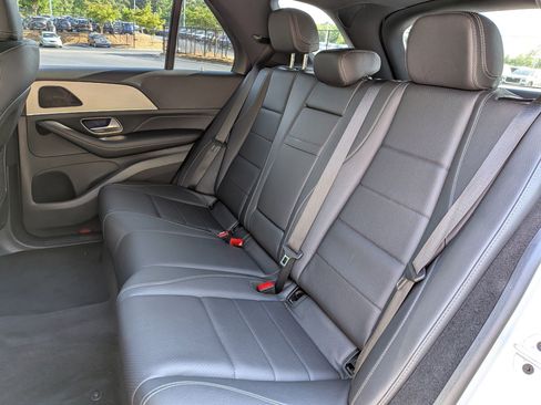 Certified 2024 Mercedes-Benz GLE 450e 4MATIC image 33