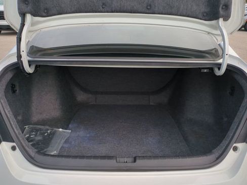 Used 2019 Honda Accord LX image 14