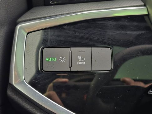 Certified 2025 Audi Q3 2.0T Premium w/ Convenience Package image 23