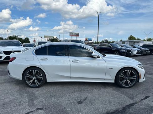 Used 2022 BMW 330e w/ Premium Package image 5