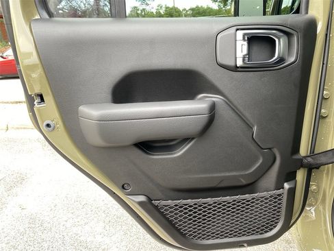 New 2025 Jeep Wrangler Sport S image 32