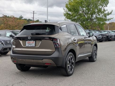 New 2026 Nissan Kicks SV w/ Cold Weather Package image 4