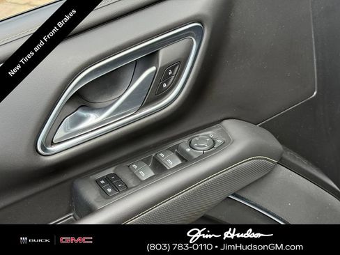 Used 2021 GMC Yukon SLT w/ Rear Media and Nav Package AWD/4WD image 22