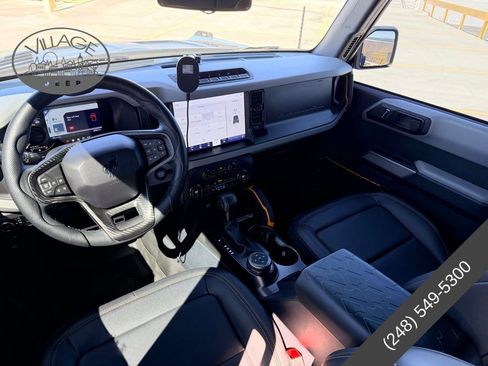 Used 2023 Ford Bronco Badlands w/ Sasquatch Package image 10