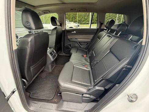 Used 2021 Volkswagen Atlas SE w/ Panoramic Sunroof Package FWD image 15