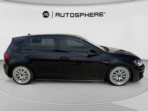 Used 2016 Volkswagen GTI SE FWD image 11