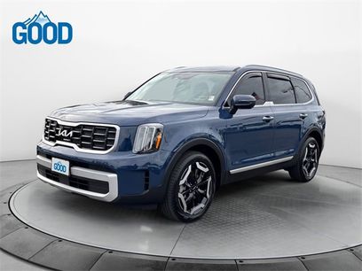 Used 2024 Kia Telluride S w/ S Sunroof Package