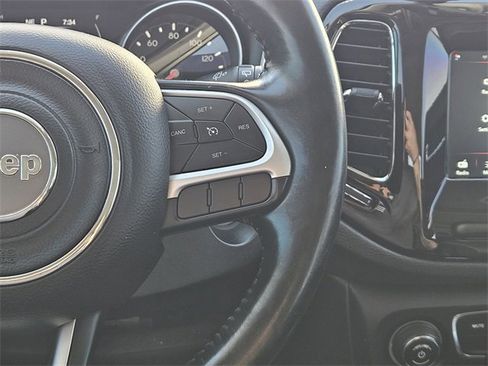 Used 2020 Jeep Compass Latitude image 27