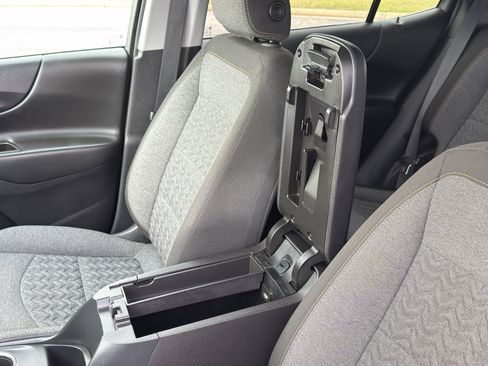 Used 2024 Chevrolet Equinox LT w/ LPO, Floor Liner Package AWD/4WD image 18