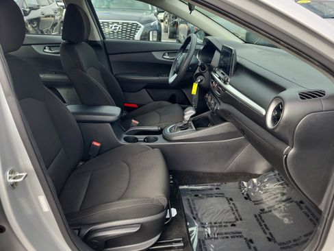 Used 2021 Kia Forte LXS image 7