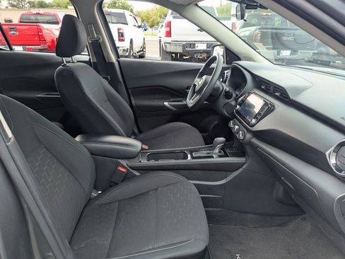 Used 2024 Nissan Kicks SV image 30