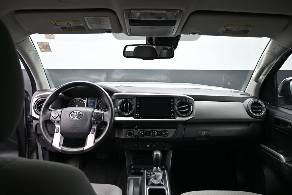Certified 2020 Toyota Tacoma SR5 AWD/4WD image 25