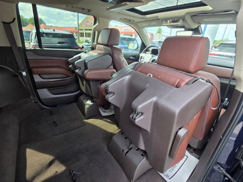 Used 2020 Chevrolet Suburban Premier AWD/4WD image 41