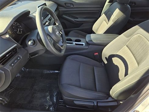 Used 2025 Nissan Altima 2.5 S image 9