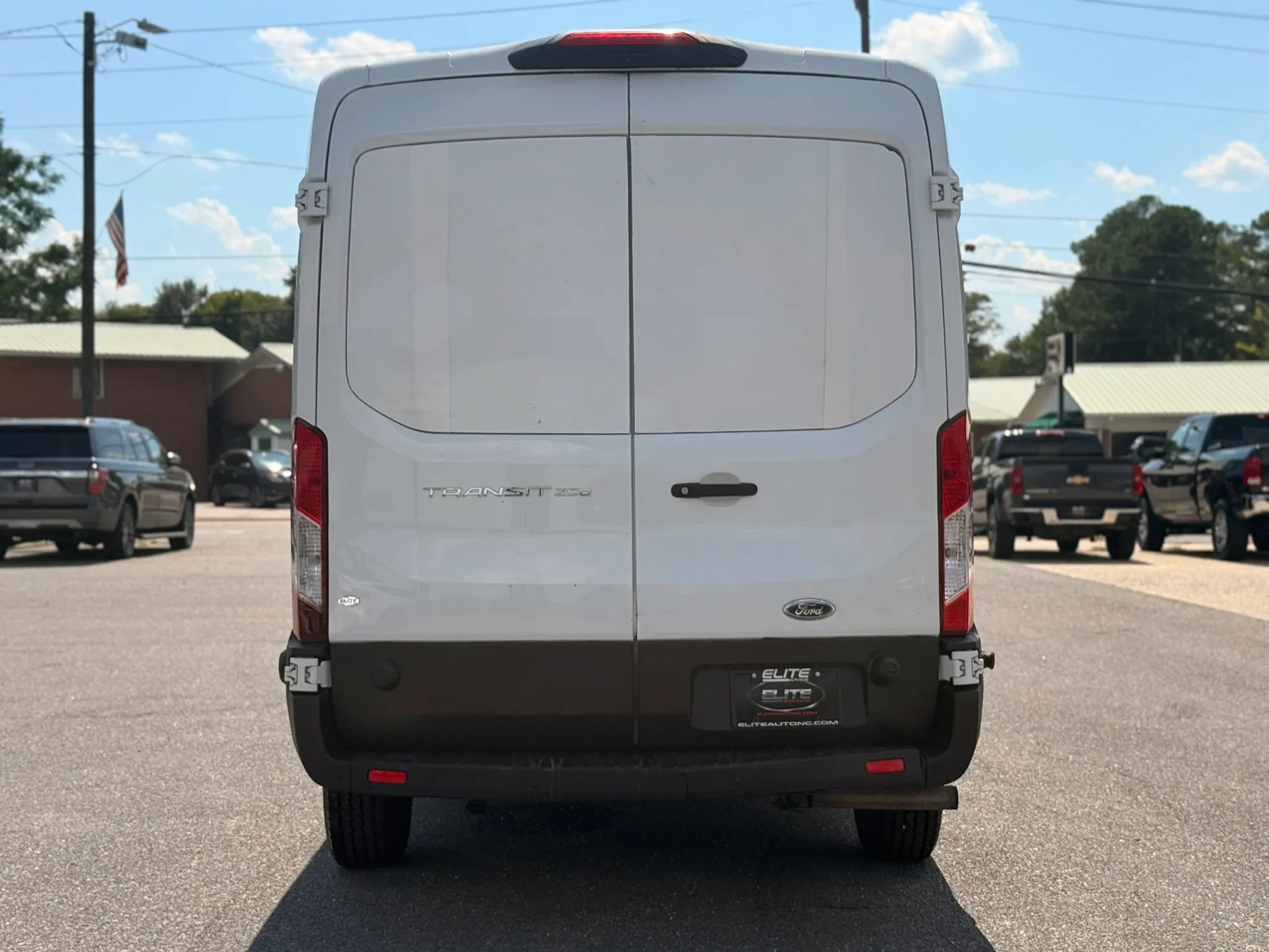 Used 2020 Ford Transit 250 Medium Roof w/ Load Area Protection Package RWD image 9