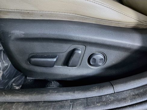 Used 2019 Hyundai Elantra Limited w/ Ultimate Package 02 FWD image 29