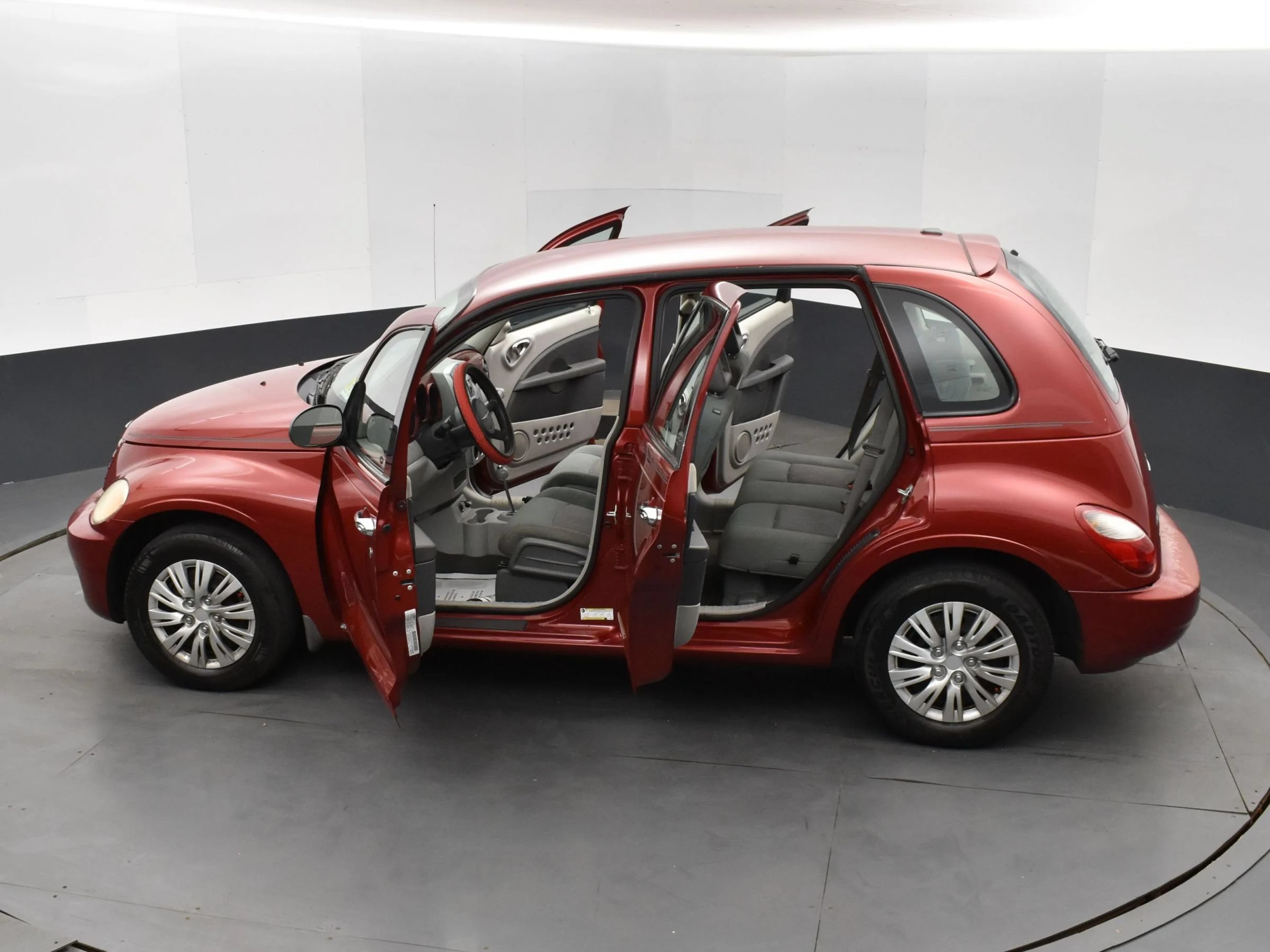 Used 2009 Chrysler PT Cruiser FWD image 7