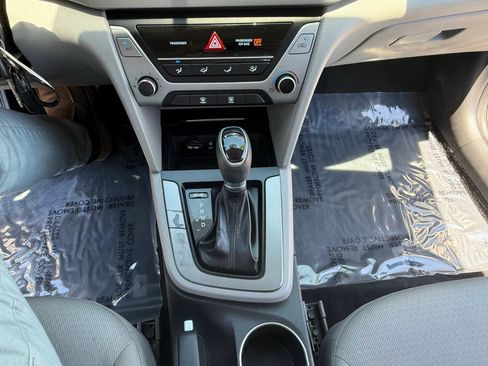 Used 2018 Hyundai Elantra SEL FWD image 11