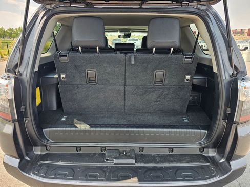 Used 2022 Toyota 4Runner SR5 Premium w/ Moonroof Package AWD/4WD image 14