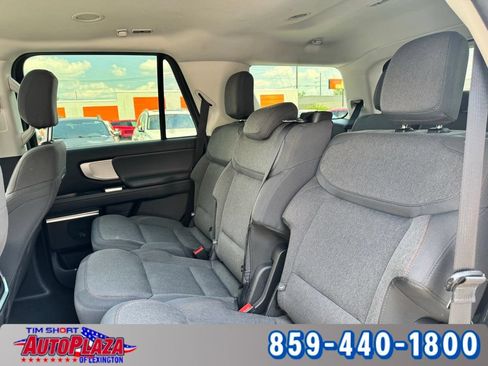 Used 2025 Ford Expedition Active AWD/4WD image 30