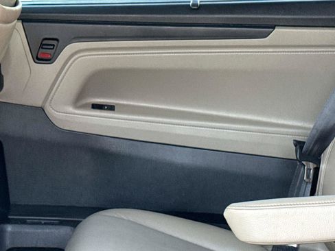Certified 2024 Honda Odyssey Touring image 16