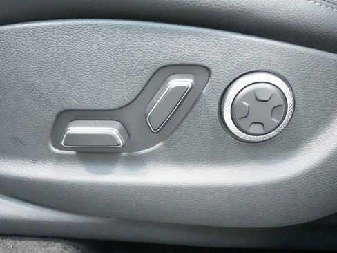 New 2026 Genesis GV70 2.5T Select image 16