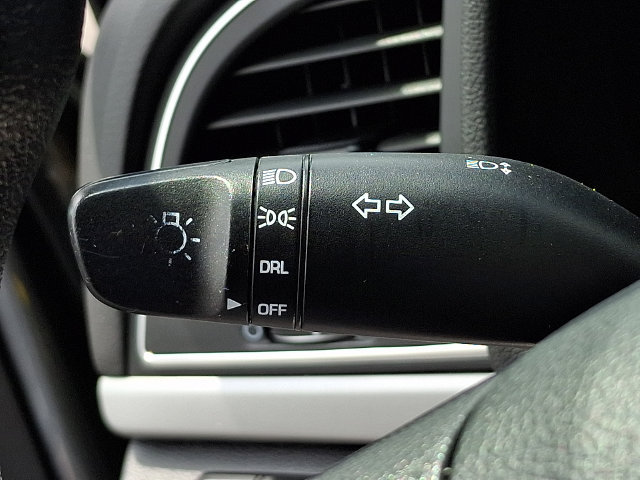 Used 2018 Hyundai Elantra SE FWD image 22