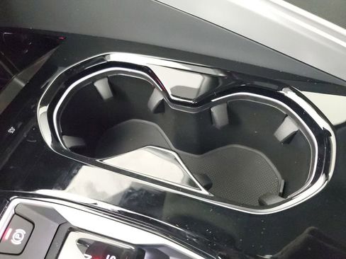 New 2025 Audi Q5 Premium Plus image 32