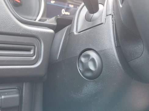 Used 2021 Chevrolet Tahoe LT w/ LT Signature Package image 23