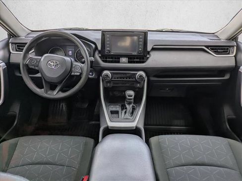 Used 2022 Toyota RAV4 XLE FWD image 18
