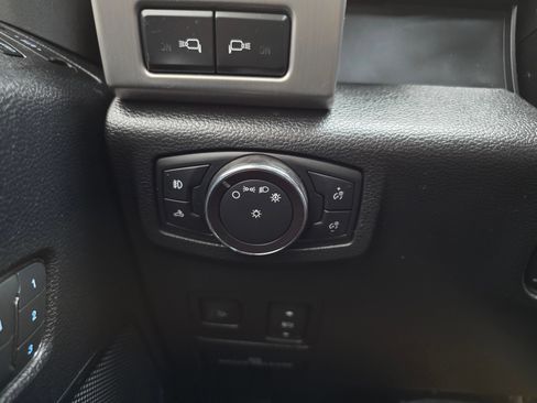 Used 2017 Ford F250 Platinum w/ Platinum Ultimate Package AWD/4WD image 23