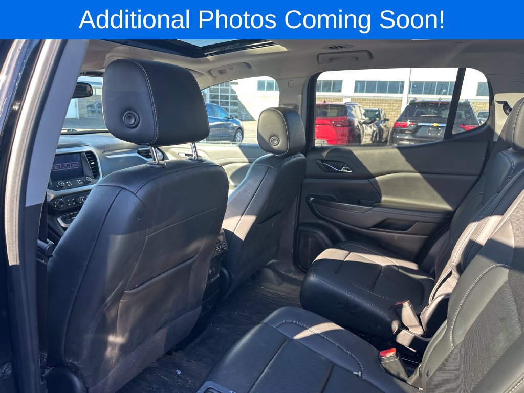 Used 2023 GMC Acadia SLT w/ Elevation Edition AWD/4WD image 9