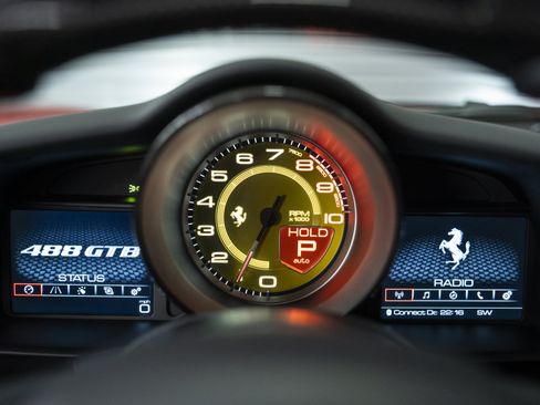 Used 2018 Ferrari 488 GTB RWD image 36