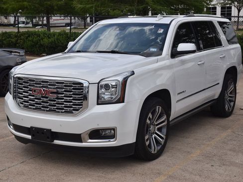 Used 2018 GMC Yukon Denali w/ Denali Ultimate Package AWD/4WD image 2
