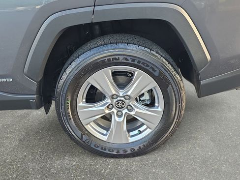 Used 2025 Toyota RAV4 LE image 31